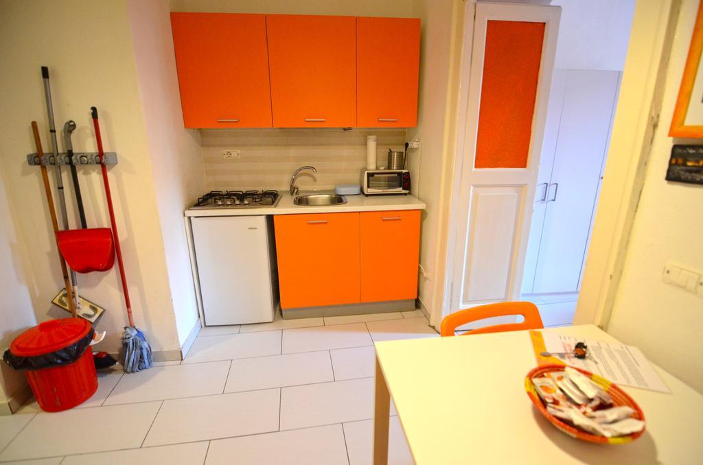 Shine Apartment Naples Luaran gambar