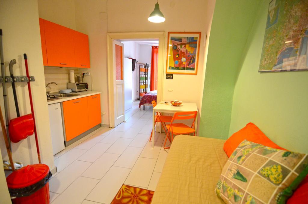 Shine Apartment Naples Luaran gambar