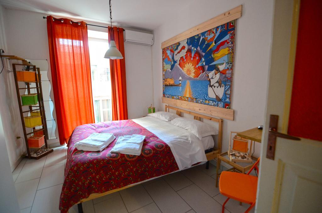 Shine Apartment Naples Luaran gambar